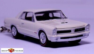 RARE KEY CHAIN 1964/1965/1966/1967 MAYFAIR MAIZE (VANILLA) PONTIAC GTO COUPE Ltd